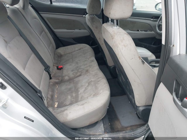 5NPD84LF4JH305510 Hyundai ELANTRA SEL