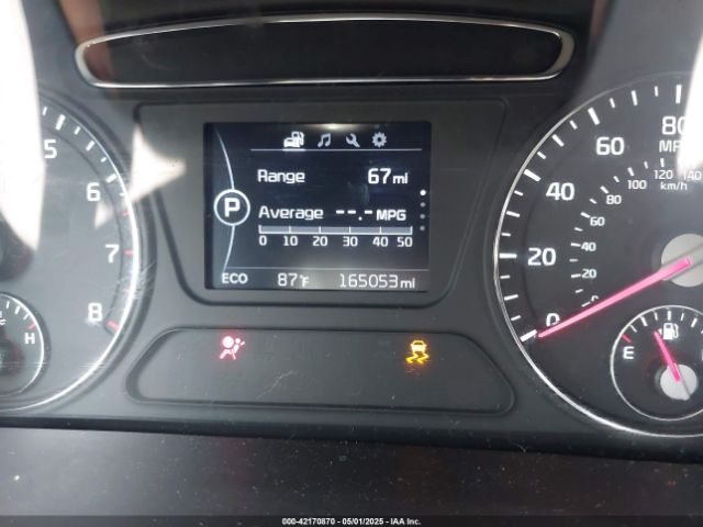 5XYPGDA50GG112670 KIA Sorento 3.3l Lx