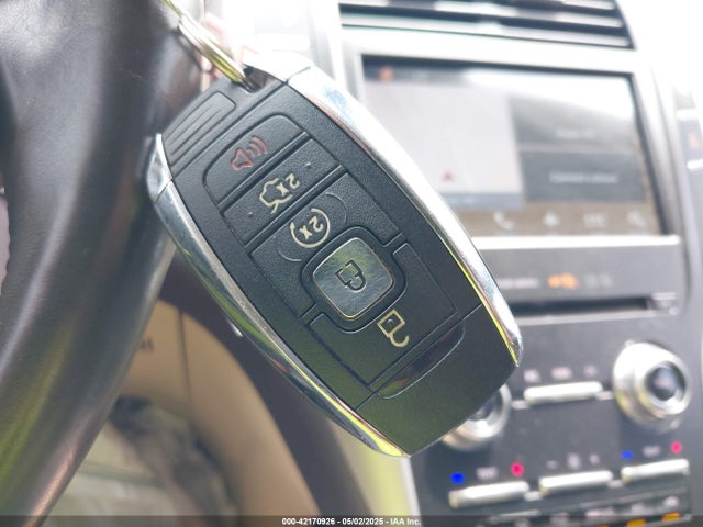 Lincoln 2.0l ecoboost 2018 5LMCJ3C99JUL21527 Image 11