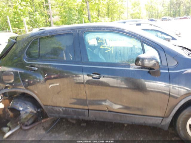 KL7CJKSB9LB067027 Chevrolet Trax Fwd Ls