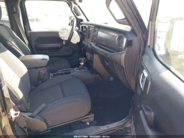 1C4HJXAG6MW744998 Jeep Wrangler Sport S 4x4
