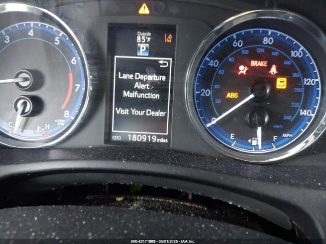 5YFBURHE7JP758393 Toyota COROLLA SE