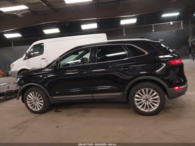 5LMCJ1D95KUL17768 Lincoln Mkc Standard