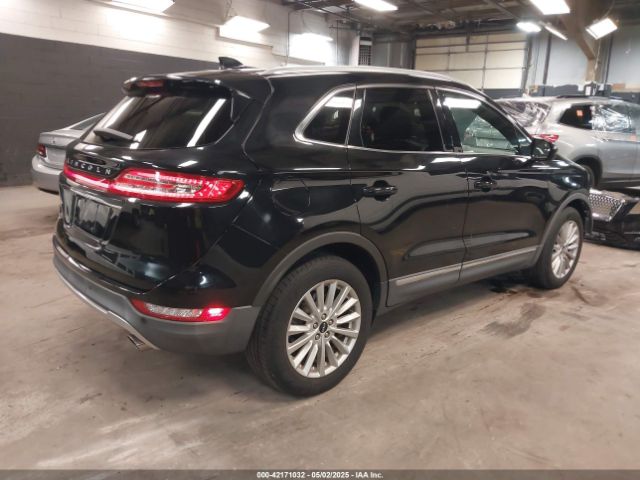 5LMCJ1D95KUL17768 Lincoln Mkc Standard