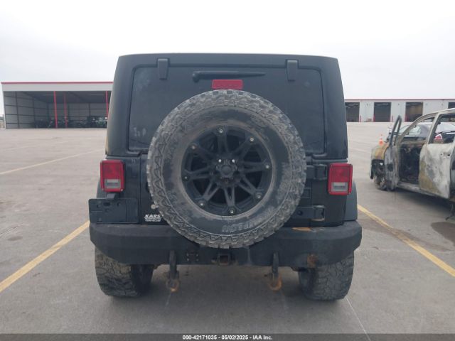 1C4BJWEG2EL122962 Jeep Wrangler Unlimited Sahara