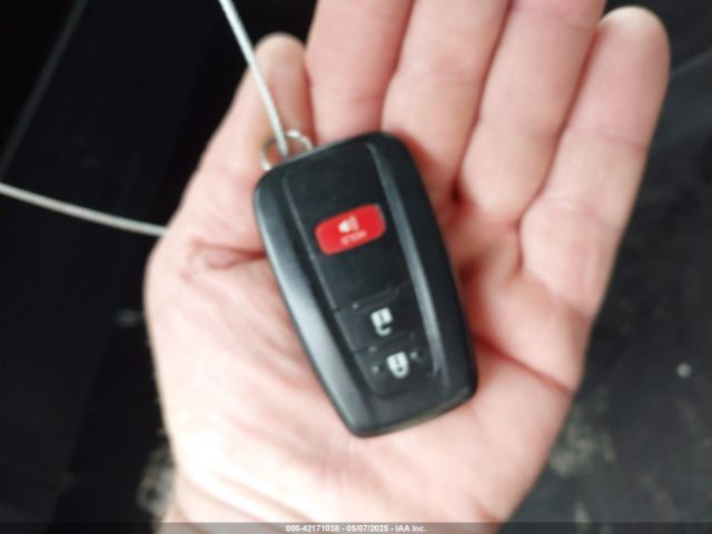 JTDL9RFU8L3014930 Toyota Prius Le Awd-e