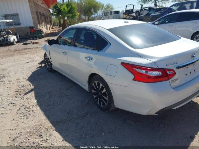1N4AL3AP3HC496596 Nissan 2017