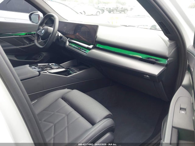 WBY33FK03RCR34684 BMW 2024