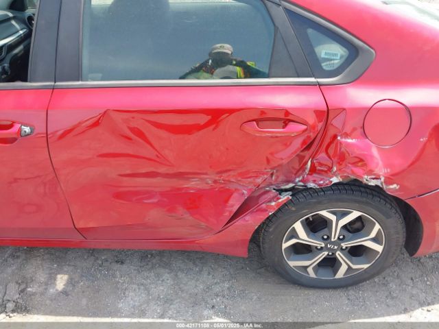 3KPF24AD7KE036498 KIA Forte Lxs