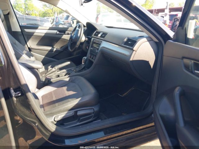1VWAT7A31EC072650 Volkswagen Passat 1.8t Wolfsburg Edition