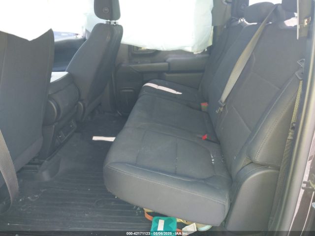 3GCPYBEK5MG240529 Chevrolet Silverado 1500 4wd  Short Bed Custom