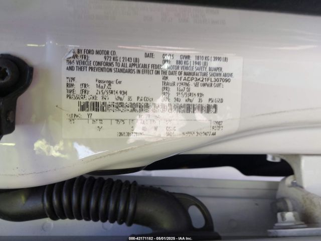 1FADP3K21FL307090 Ford FOCUS SE