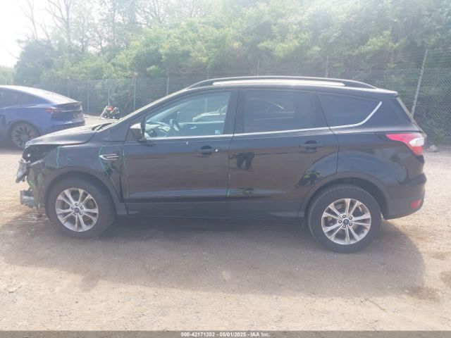 1FMCU0GD8JUD05911 Ford ESCAPE SE