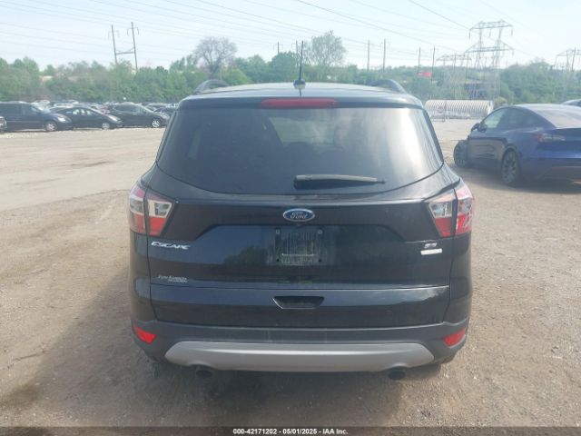 1FMCU0GD8JUD05911 Ford ESCAPE SE