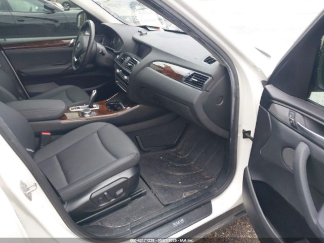 2017 BMW X3 5UXWX7C55H0U42532 Photo 4