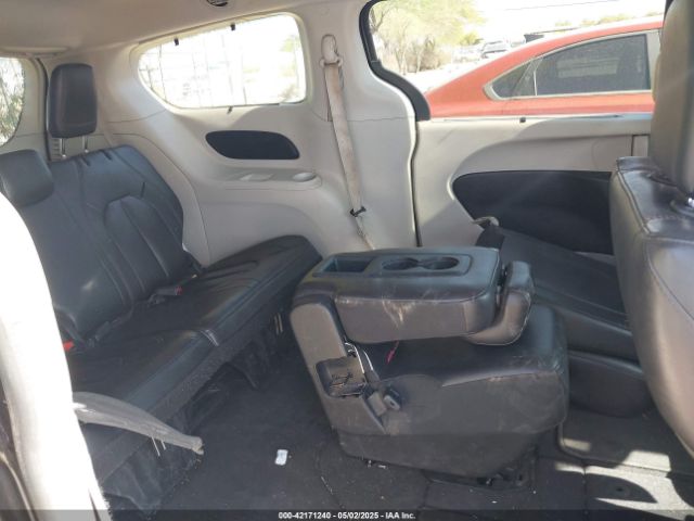2C4RC1BG0HR826881 Chrysler Pacifica Touring-l