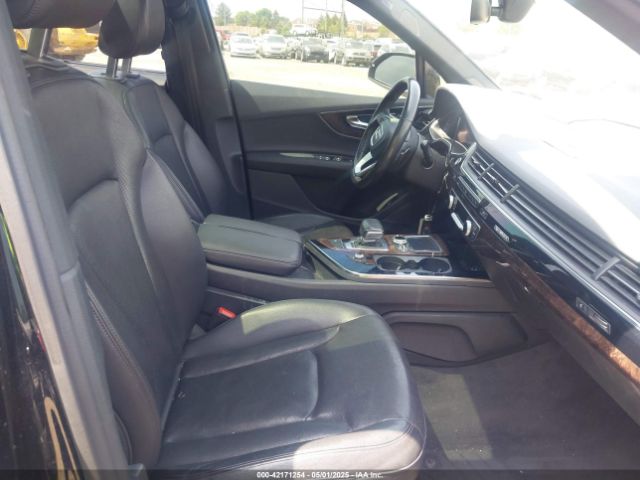 WA1VAAF75HD012608 Audi Q7 3.0t Premium