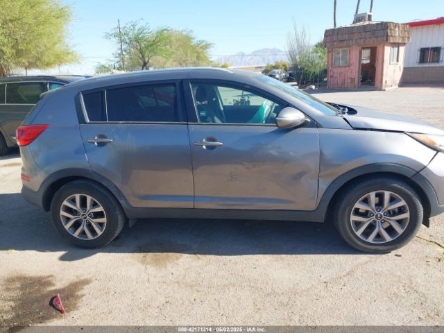 KNDPB3AC9F7737488 KIA Sportage Lx