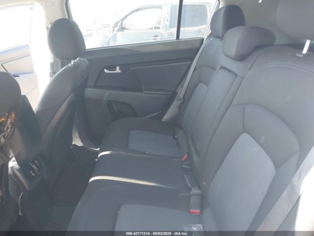 KNDPB3AC9F7737488 KIA Sportage Lx
