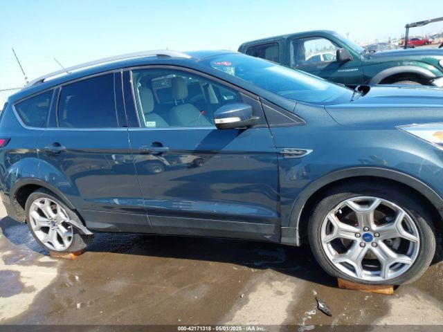 1FMCU9J90KUB69249 Ford Escape Titanium