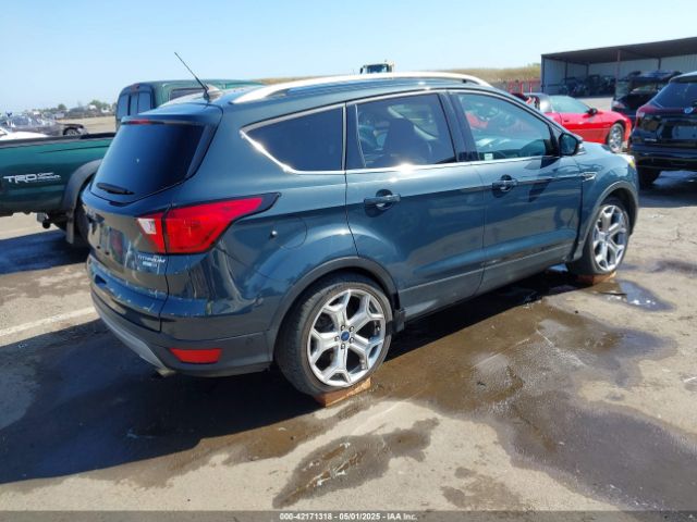 1FMCU9J90KUB69249 Ford Escape Titanium