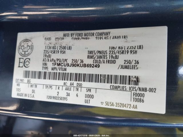 1FMCU9J90KUB69249 Ford Escape Titanium
