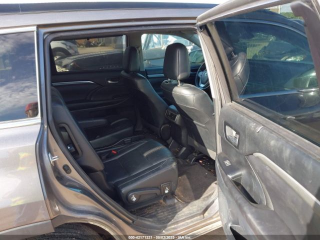2018 TOYOTA HIGHLANDER 5TDKZRFH4JS548677 Photo 7