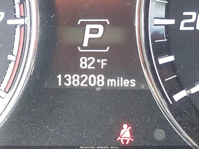 JH4KC1F51EC007682 Acura RLX