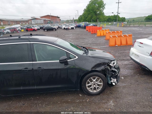 2C4RC1BG2NR112388 Chrysler Pacifica Touring L