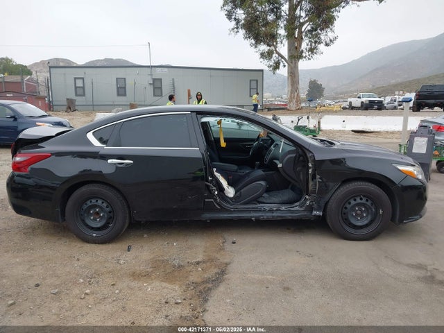 1N4AL3AP7JC473215 Nissan Altima 2.5 S