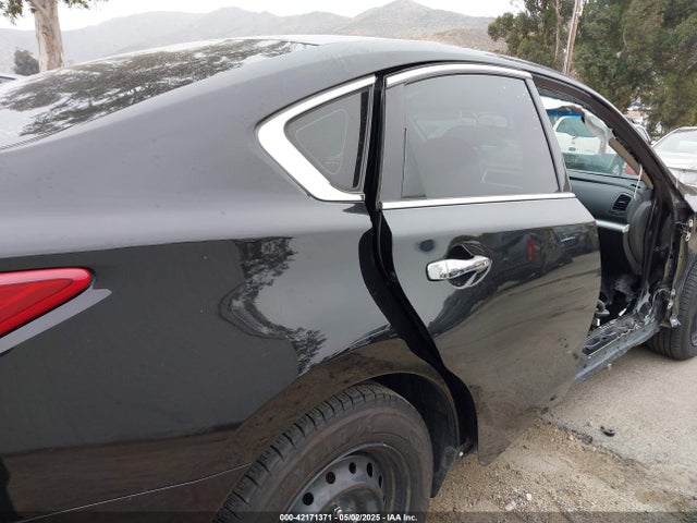 1N4AL3AP7JC473215 Nissan Altima 2.5 S