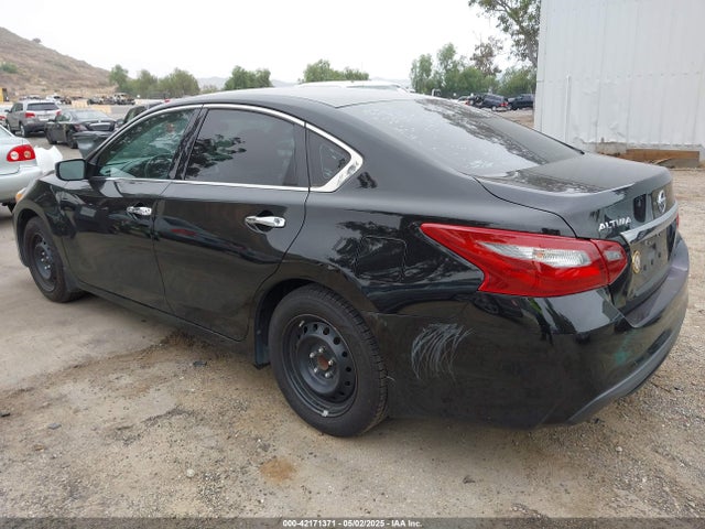 1N4AL3AP7JC473215 Nissan Altima 2.5 S