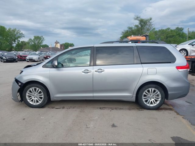 5TDYK3DC6ES488569 Toyota Sienna Xle V6 8 Passenger
