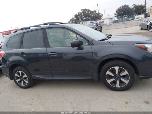 JF2SJAGC7HH419599 Subaru Forester 2.5i Premium