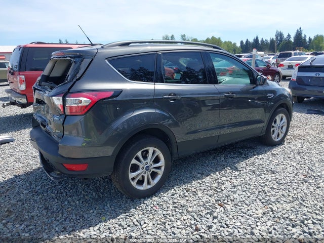 1FMCU9G99HUE48621 Ford ESCAPE SE