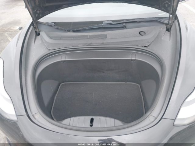 5YJ3E1EB3KF208599 Tesla MODEL 3