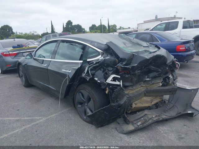 5YJ3E1EB3KF208599 Tesla MODEL 3