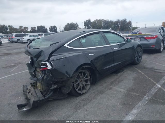 5YJ3E1EB3KF208599 Tesla MODEL 3