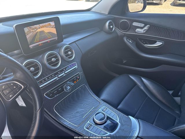 55SWF4JB5HU220634 Mercedes-Benz C 300