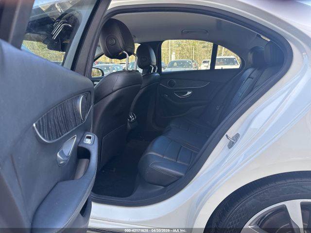 55SWF4JB5HU220634 Mercedes-Benz C 300