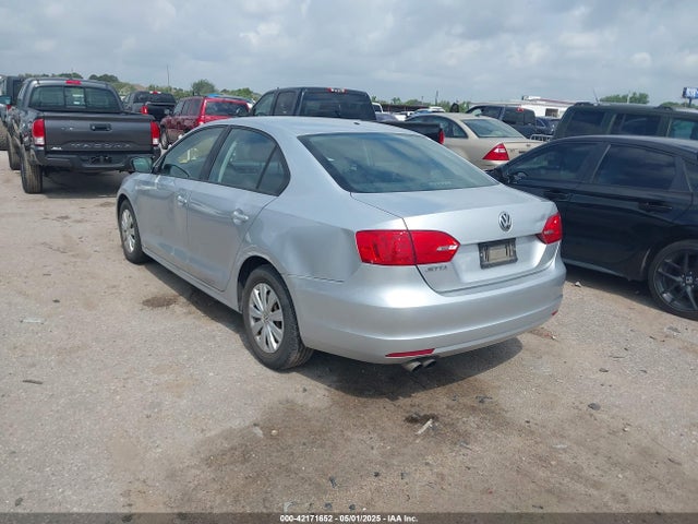 3VW2K7AJXEM291076 Volkswagen Jetta 2.0l S