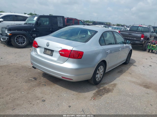 3VW2K7AJXEM291076 Volkswagen Jetta 2.0l S