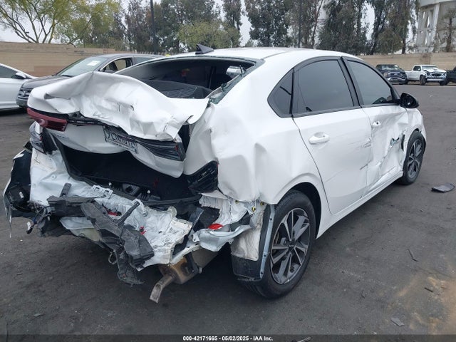 3KPF24AD1RE708176 KIA mpi nu