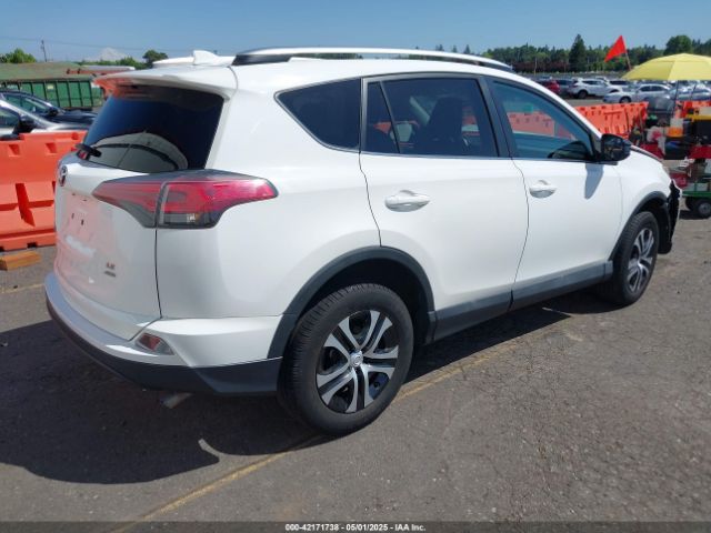 2T3BFREV5GW413960 Toyota RAV4 LE