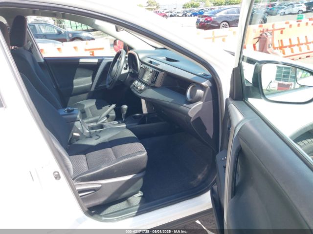 2T3BFREV5GW413960 Toyota RAV4 LE
