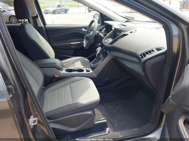 1FMCU9GX8GUB42944 Ford ESCAPE SE