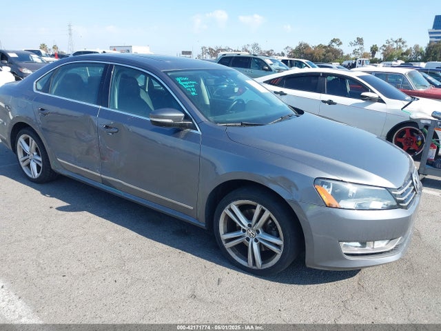 Aukcja sprzedaży 2013 Volkswagen Passat 3.6l V6 Sel Premium, vin: 1VWCM7A36DC110944, numer aukcji: 42171774