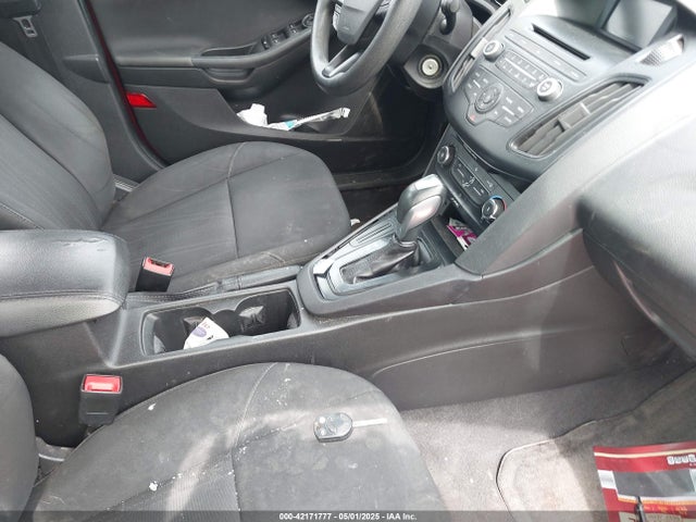 1FADP3F21FL296327 Ford FOCUS SE
