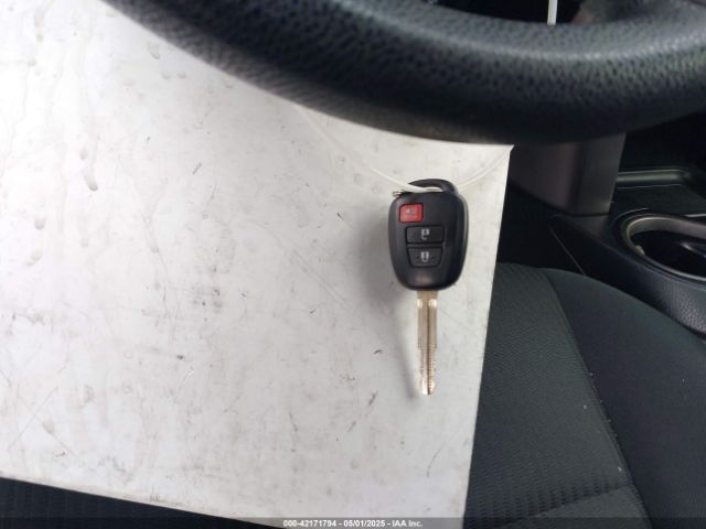 JTMZFREV2JD118088 Toyota RAV4 LE