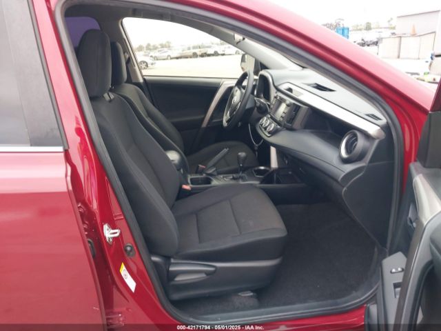 JTMZFREV2JD118088 Toyota RAV4 LE
